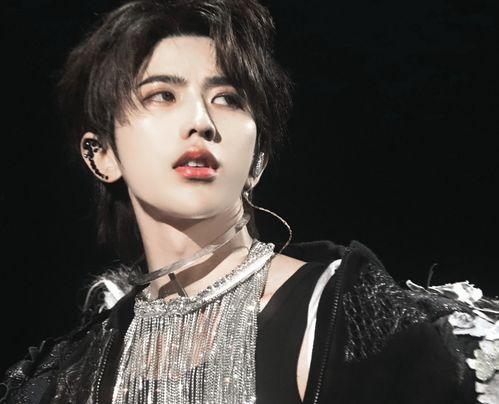 蔡徐坤照片爆料视频,揭秘偶像背后的真实生活  第3张